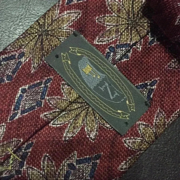 FN tie - Picture 3 of 4